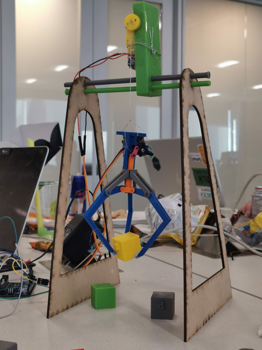Better Delivery robotic-arm prototype